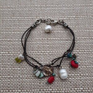 7.5 Inch Sterling Silver And Leather Various Charms Bracelet B439